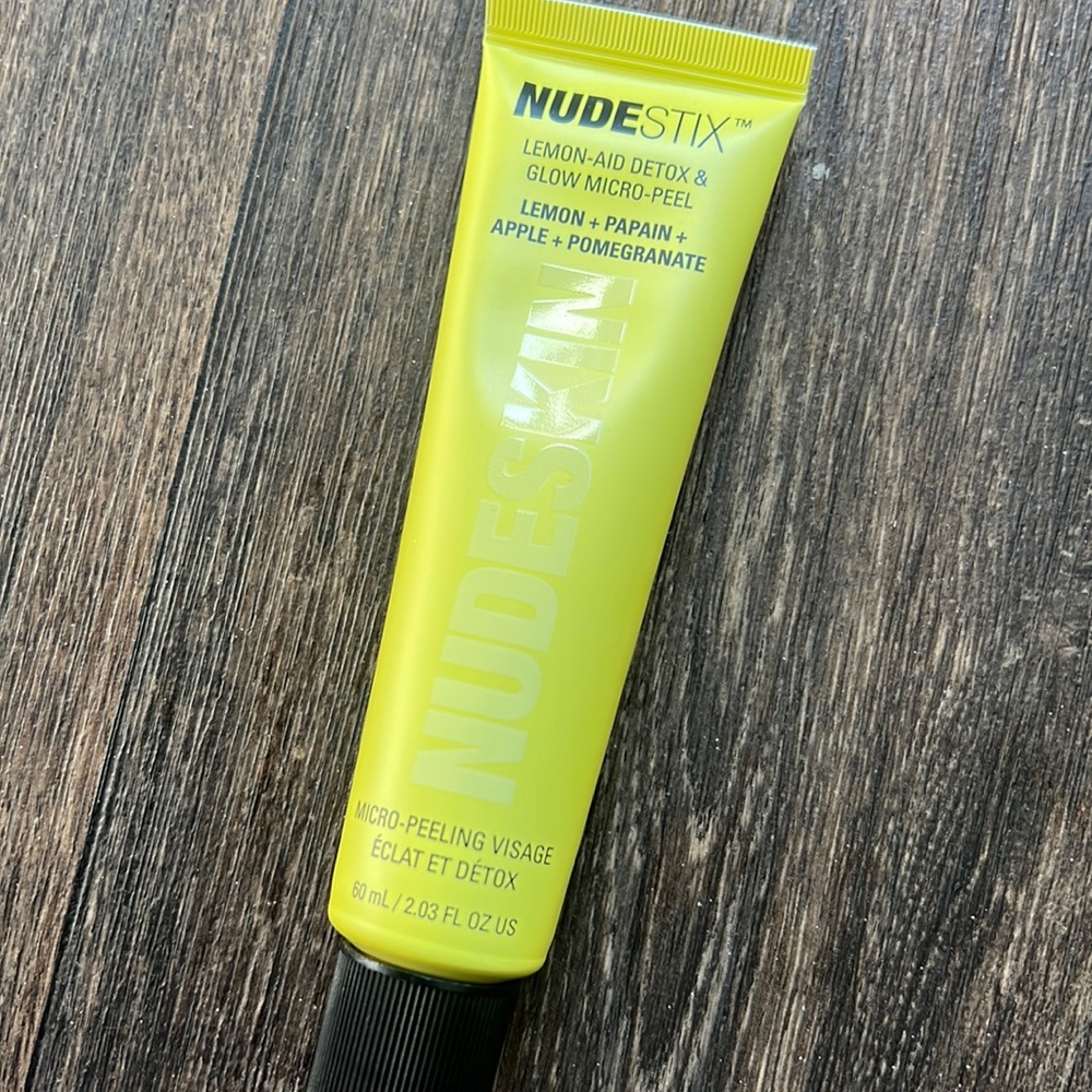 NUDESTIX Lemon Aid Detox & Glow Micro Peel